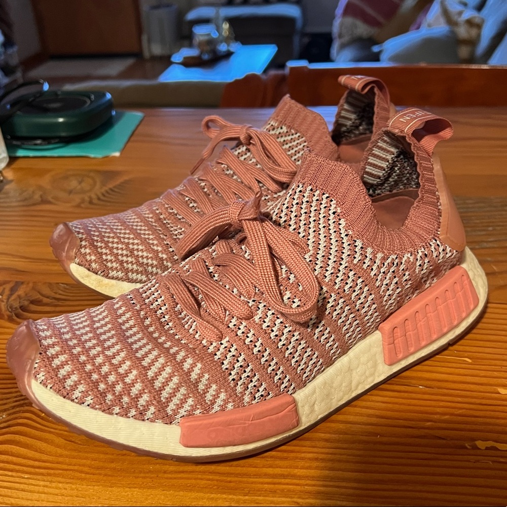 Womens NMD R1 STLT Primeknit in 'Ash Pink' FREE SHIPPING